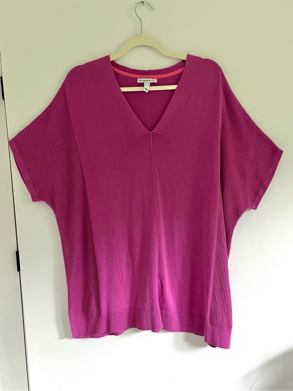Isaac Mizrahi Fuschia Pink V-Neck Relaxed Dolman Sleeve Casual Summer Knit Top